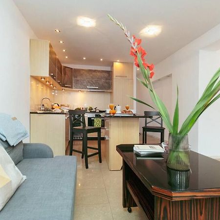 Apartment In The Heart Of Warsaw! エクステリア 写真