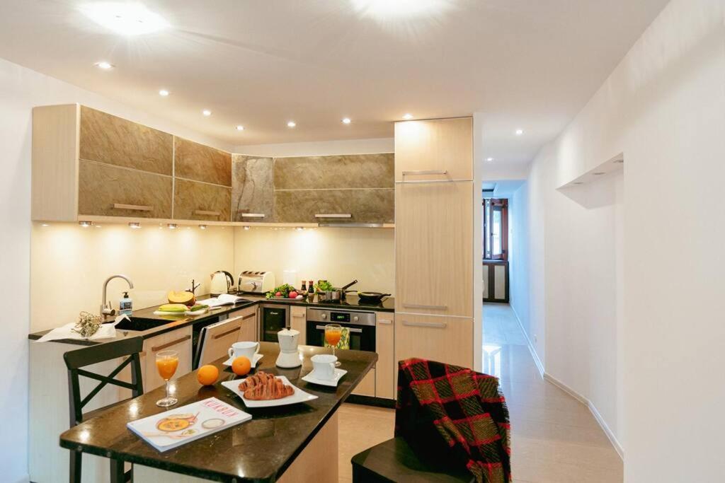 Apartment In The Heart Of Warsaw! エクステリア 写真