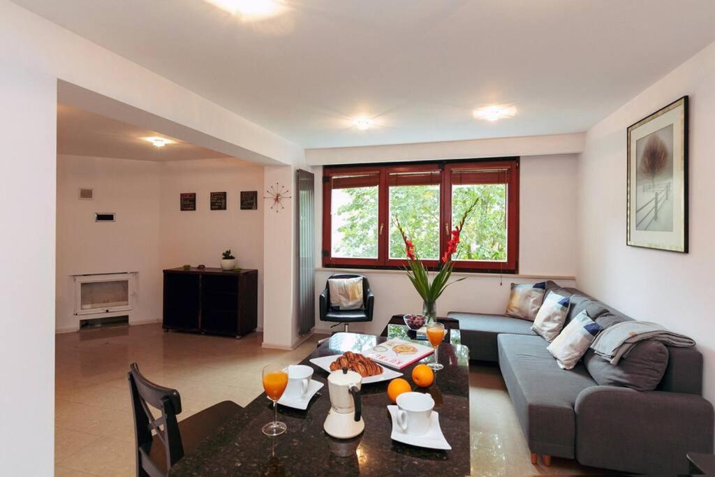 Apartment In The Heart Of Warsaw! エクステリア 写真